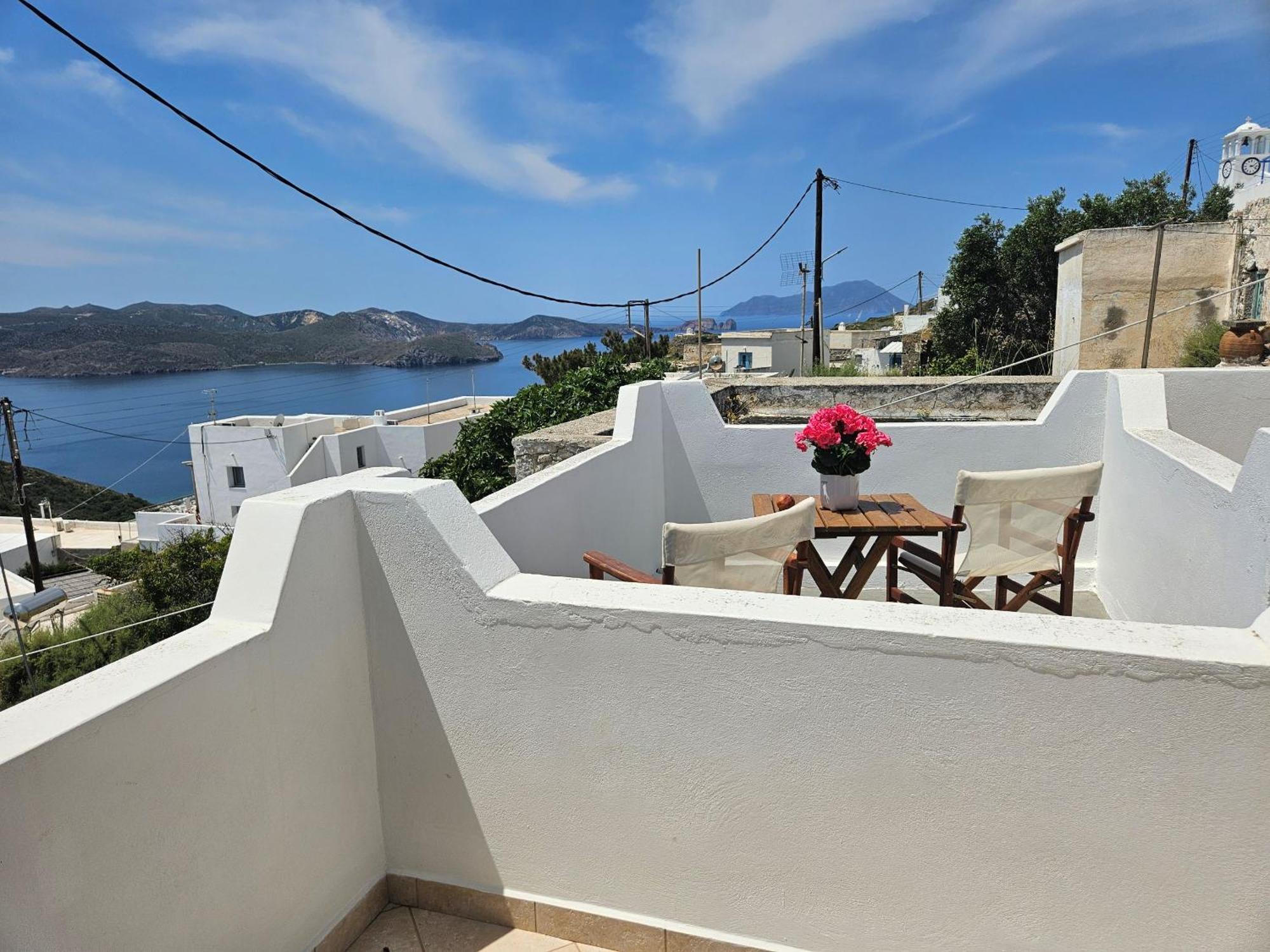 Trypiti Sea View Apartment Bagian luar foto