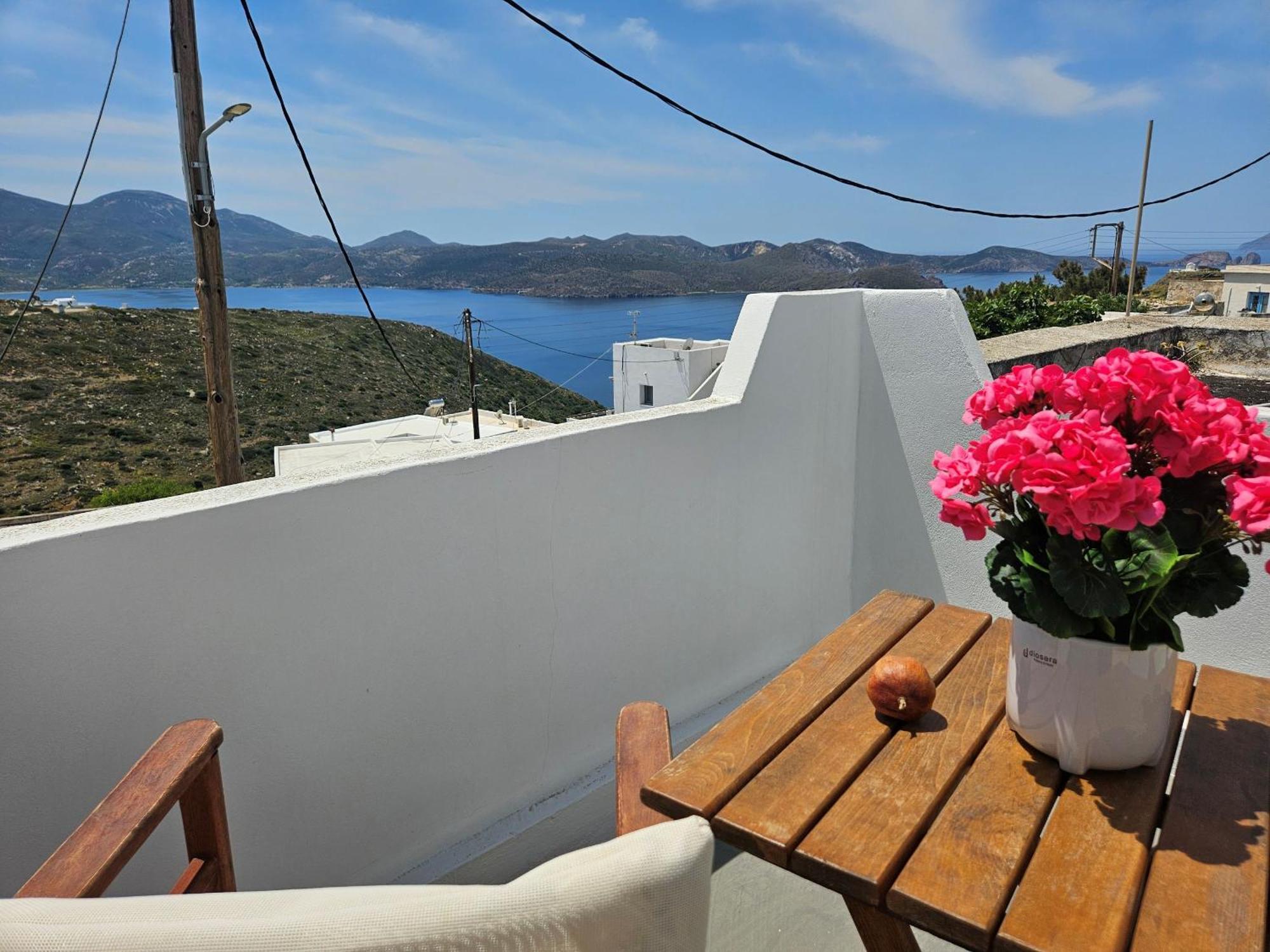 Trypiti Sea View Apartment Bagian luar foto