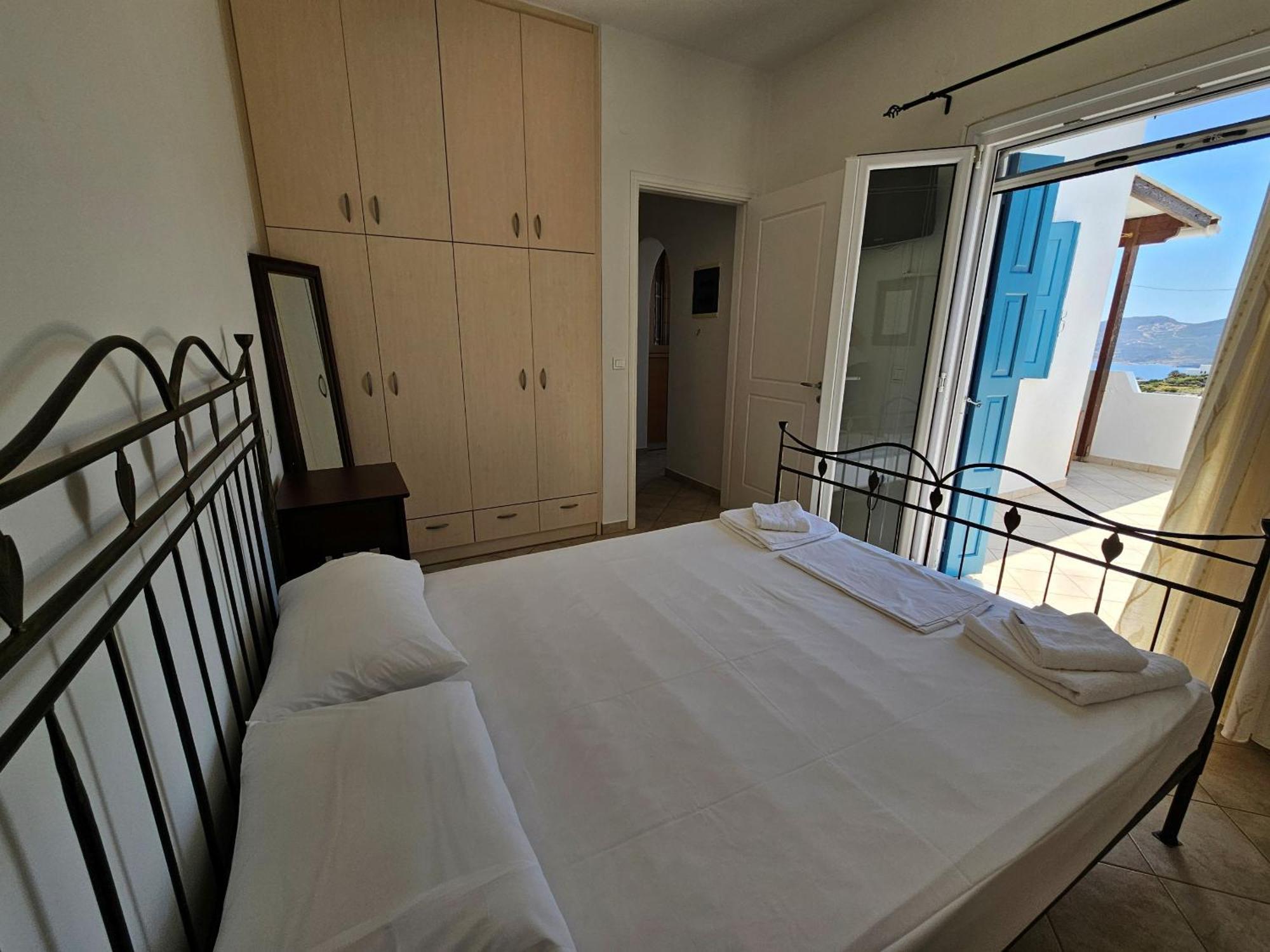 Trypiti Sea View Apartment Bagian luar foto