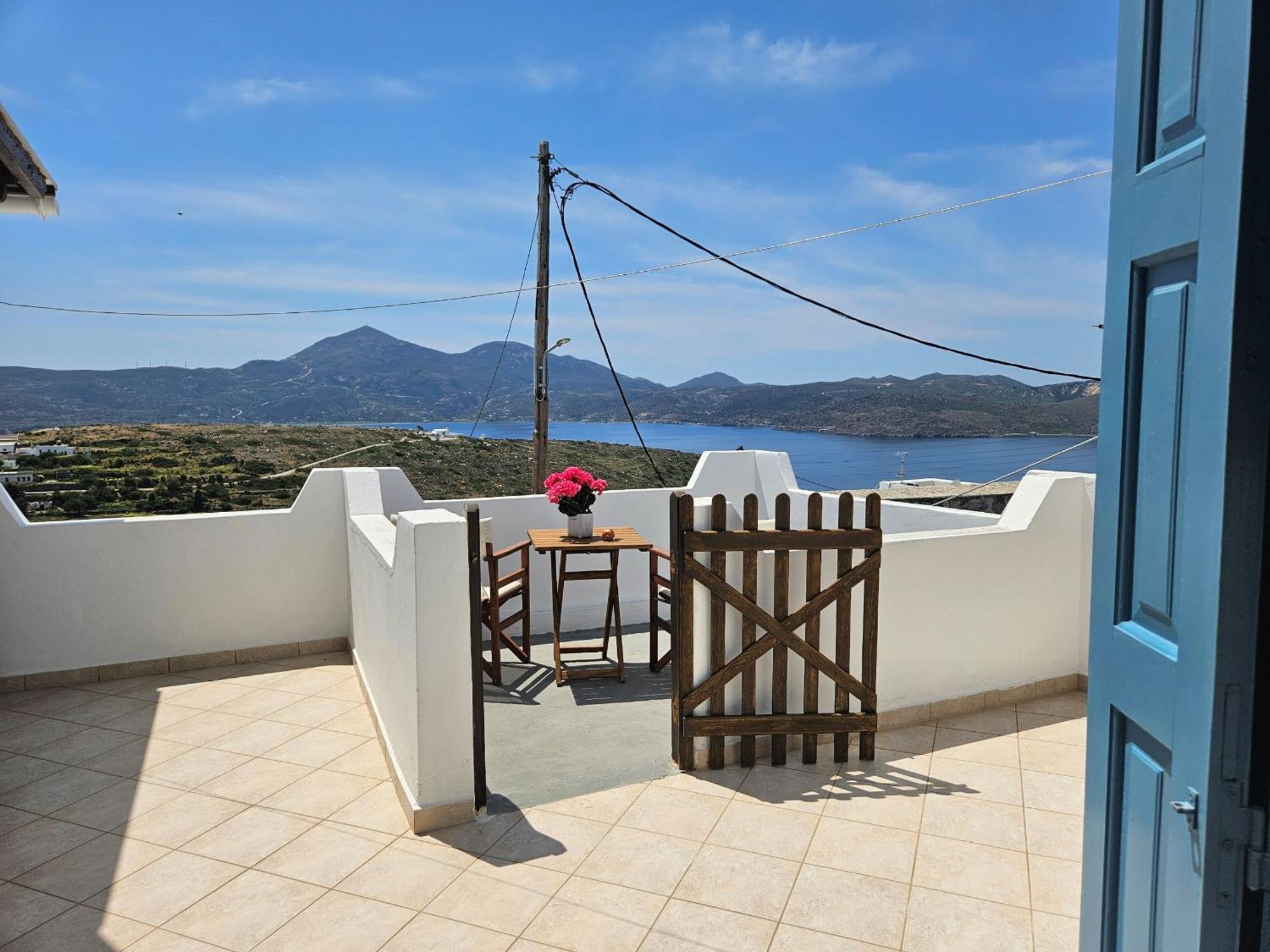 Trypiti Sea View Apartment Bagian luar foto